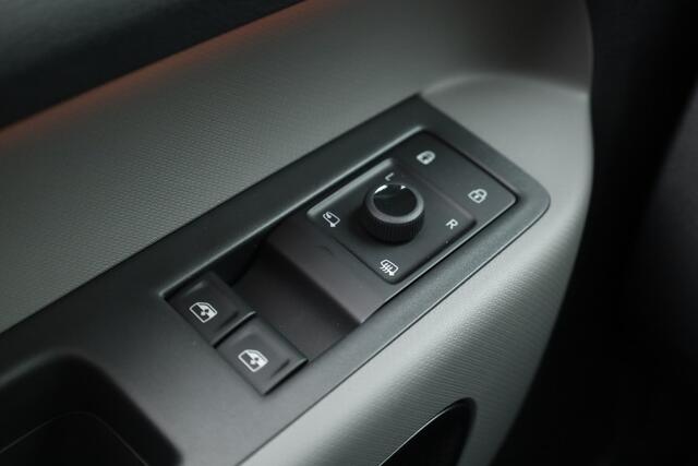 Volkswagen ID. Buzz Pro 86 kWh LWB 7p. | Camera | Adapt. Cruise | Stoel- Stuurverw. | Navi |