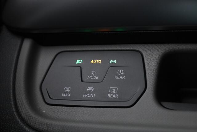 Volkswagen ID. Buzz Pro 86 kWh LWB 7p. | Camera | Adapt. Cruise | Stoel- Stuurverw. | Navi |