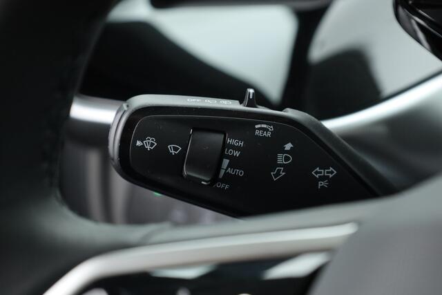 Volkswagen ID. Buzz Pro 86 kWh LWB 7p. | Camera | Adapt. Cruise | Stoel- Stuurverw. | Navi |