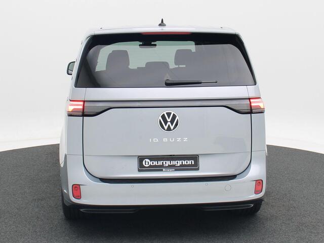 Volkswagen ID. Buzz Pro Limited Edition 210kW/286pk L1 79kWh | Lichtmetalen velgen 20" | Alarm | Achteruitrijcamera | Stoelverwarming | Stuurwiel verwarming | Privacyglass | Beschikbaar vanaf 15-06 |