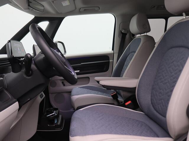Volkswagen ID. Buzz Pro 86 kWh LWB 7p. 286PK Aut. SOH 99,43%, Warmtepomp, Elektrische deuren, Achteruitrijcamera, Keyless, Stuurverwarming, Adaptieve Cruise Control, 20" LM Velgen, Navi via Apple Carplay/Android Auto