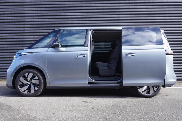 Volkswagen ID. Buzz Pro Bulli Limited Edition 286 pk, Open & Close Pakket, Trekhaak elektrisch wegklapbaar, Navigatie