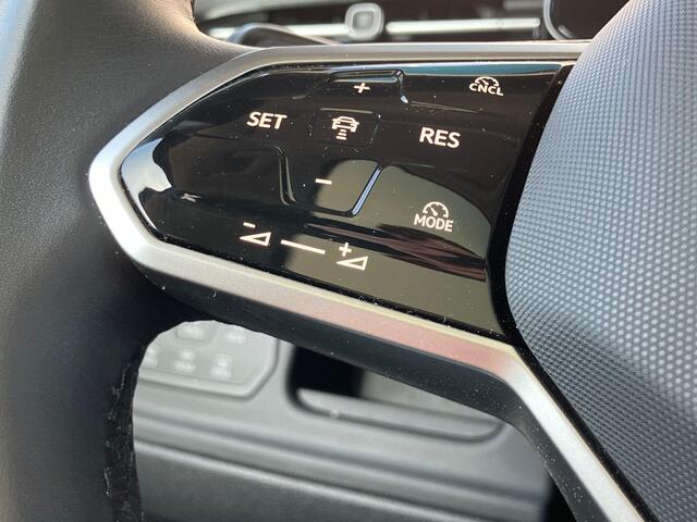 Volkswagen ID. Buzz Pro Bulli 86 kWh LWB 210kW/286PK · Panoramadak · Camera + Parkeersensoren · Apple/Android Car Play · Garantie t/m 01-11-2027
