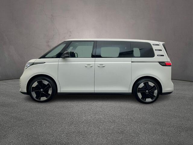 Volkswagen ID. Buzz Pro Bulli 286pk 79 kWh 7p. | Warmtepomp | 7-zits | Trekhaak | Head-up Display | Harman-Kardon | Apple Carplay / Android Auto | 21'' | ¤2.500,= INRUILPREMIE BESCHIKBAAR | Netto-ACTIEprijs; RIJKLAAR INCL. BTW/BPM, (bij koop of lease via HK) |