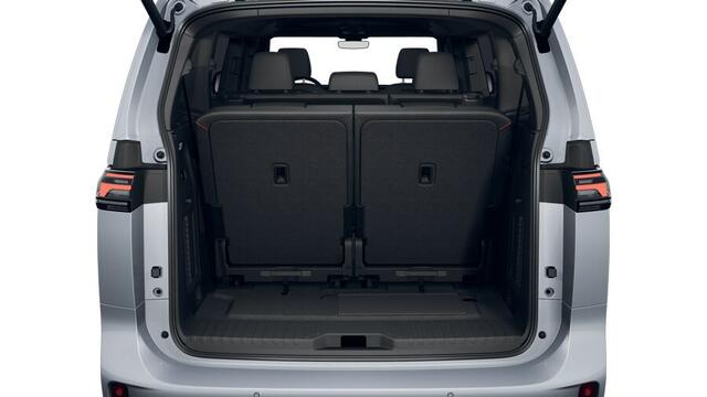 Volkswagen ID. Buzz GTX Limited Edition 4MOTION 86 kWh LWB 7p. | incl btw | Trekhaak | Led Matrix | 21" lichtmetaal