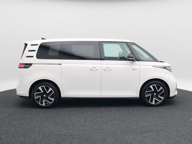 Volkswagen ID. Buzz GTX 4MOTION 79 kWh & 340 Pk | Trekhaak | Carplay | Cruise | Schuifdeuren L+R | Elektrische Stoelen | 20 Inch | Full LED | 17.801 Km!!