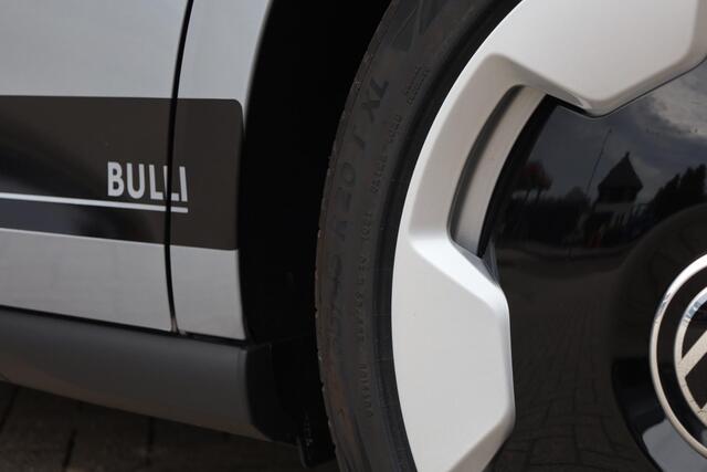 Volkswagen ID. Buzz Pro Bulli 86 kWh LWB 7p. Harman & Kardon 7p head up 3 zone clima area view LED matrix Bulli Edition 20" LMV elektrische achterklep sluithulp schuifdeuren