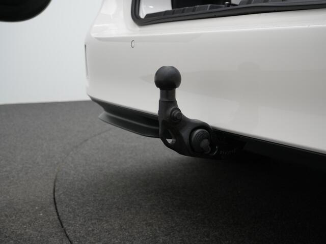 Volkswagen ID. Buzz Cargo 77 kWh 204 pk | LED | Trekhaak | Achteruitrijcamera | Stoelverwarming | Verwarmbare voorruit | Adaptive Cruise Control | Standkachel