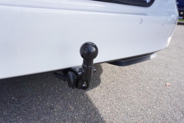 Volkswagen ID. Buzz Cargo 79kWh Accu 286 PK Achterdeuren Nieuw model 3-Zits Camera Trekhaak Cruise Standkachel Apple Carplay