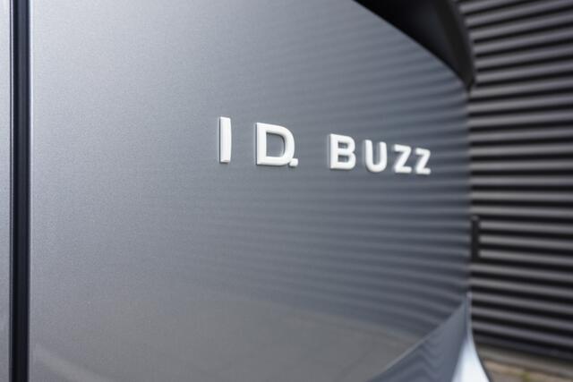 Volkswagen ID. Buzz Cargo ID. Buzz Cargo 340 pk 4-Motion Bulli Edition, Achteruitrijcamera, Bijrijdersstoel, Navigatie, Achterdeuren zonder ruit, Warmtepomp