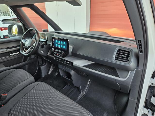 Volkswagen ID. Buzz Cargo 77 kWh | ACC | Camera | Rijklaar inclusief 6 maanden BOVAG garantie!
