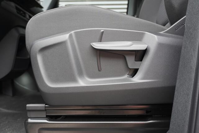 Volkswagen ID. Buzz Cargo ID. Buzz Cargo 340 pk 4-Motion Bulli Edition, Achteruitrijcamera, Bijrijdersstoel, Navigatie, Achterdeuren zonder ruit, Trekhaak, Schuifdeur links en rechts