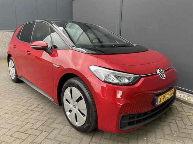 Volkswagen ID.3 Pro Edition Advantage 58 kWh //NIEUW// Clim. control - Cruise control - Parks.v+a - stuur en v.stoelen vw - Park Assist - Tel/Connect/radio - MFL stuurwiel - ramen E-VZ - Spiegels E-V+V