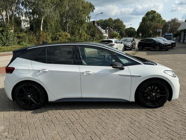 Volkswagen ID.3 First Plus 58 kWh 204pk Adaptieve Cruise | SEPP Subsidie | Stoelverwarming | Navigatie | Apple Carplay | BTW auto