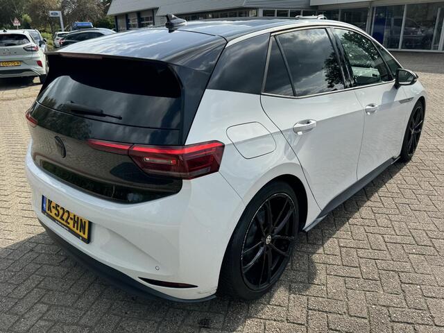 Volkswagen ID.3 First Plus 58 kWh 204pk Adaptieve Cruise | SEPP Subsidie | Stoelverwarming | Navigatie | Apple Carplay | BTW auto