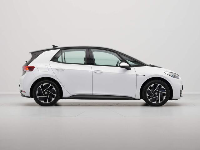 Volkswagen ID.3 Pure 150pk 45 kWh (Ex 2.000 Subsidie) Navigatie Stuurverwarming Clima Led 124