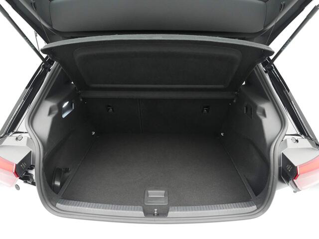 Volkswagen ID.3 Pure 150pk 45 kWh (Ex 2.000 Subsidie) Navigatie Stuurverwarming Clima Led 124
