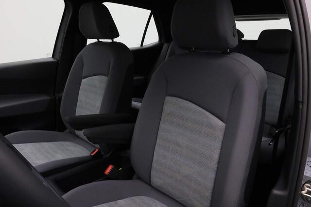 Volkswagen ID.3 Pure 45 kWh 150PK | Parkeersensoren voor/achter | Navi | ACC | Keyless | Sportonderstel