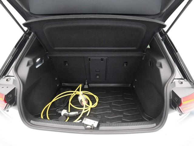 Volkswagen ID.3 Pro Edition Advantage 58 kWh Navigatie Pdc Lm Velgen Getint Glas