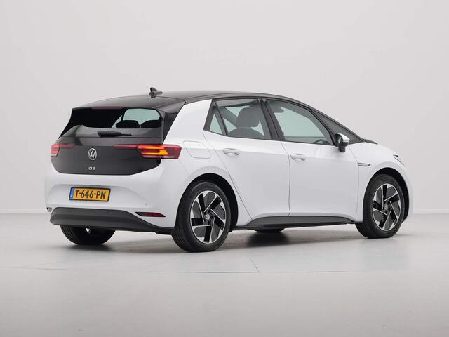 Volkswagen ID.3 Pure 45 kWh (Ex. 2.000 Subsidie) Steunhaak Navigatie Pdc Acc 253