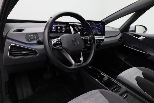 Volkswagen ID.3 Life 58 kWh 204PK | Snelladen 110 kW | Trekhaak | Camera | Stoelverwarming | Navi | Standkachel | ACC