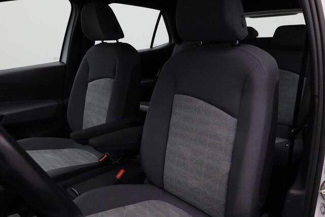Volkswagen ID.3 Life 58 kWh 204PK | Snelladen 110 kW | Trekhaak | Camera | Stoelverwarming | Navi | Standkachel | ACC