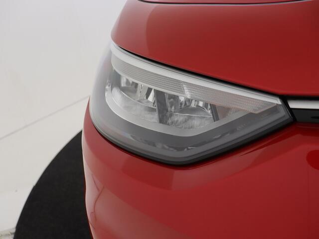 Volkswagen ID.3 Pro Edition Advantage 58 kWh | Stoelverwarming | Achteruitrijcamera | Parkeerassistent | Voorklimatisering | Navigatie | Keyless | Adaptieve Cruise control |