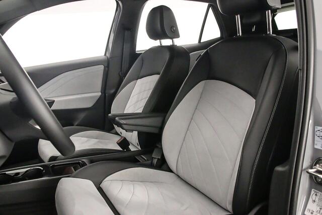 Volkswagen ID.3 Pro S Business 204pk Automaat Warmtepomp, Adaptive cruise control, Achteruitrijcamera, LED matrix koplampen, Navigatie, Stuurwiel verwarmd, Elektrisch verstelbare voorstoelen