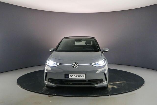 Volkswagen ID.3 Pro S Business 204pk Automaat Warmtepomp, Adaptive cruise control, Achteruitrijcamera, LED matrix koplampen, Navigatie, Stuurwiel verwarmd, Elektrisch verstelbare voorstoelen