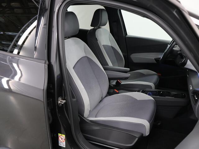 Volkswagen ID.3 First Plus 58 kWh | Navigatie | Parkeercamera | Stoelverwarming | Keyless Go | Cruise Control Adaptief |