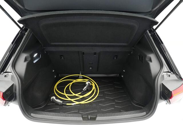 Volkswagen ID.3 Pro Edition Advantage 58 kWh 204pk Navigatie Camera Clima Acc 218