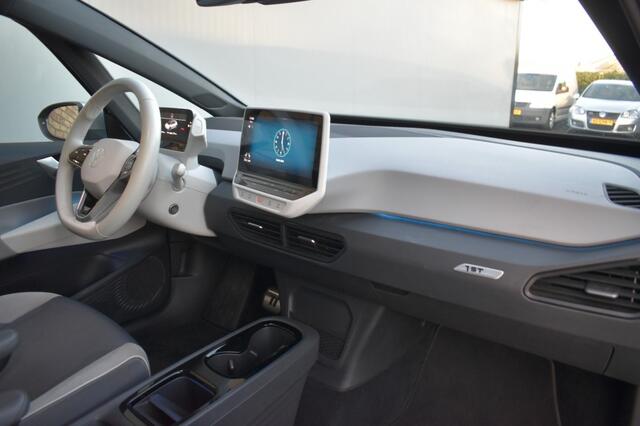 Volkswagen ID.3 FIRST PLUS 58 KWH LED, Navi, ACC, Camera
