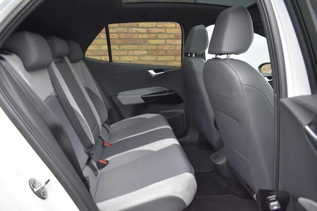 Volkswagen ID.3 FIRST MAX 58 KWH, Pano, ACC, Camera, Navi