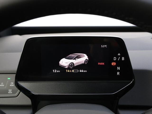 Volkswagen ID.3 Pure 52 kWh | Navigatie | LED | Stoelverwarming | PDC | Climatronic |