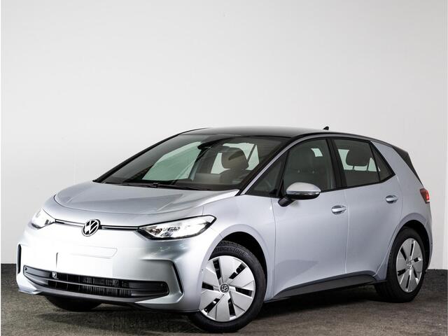 Volkswagen ID.3 Pure 52 kWh 170 PK | Achteruitrijcamera | Stuur & Stoelverwarming | Keyless |