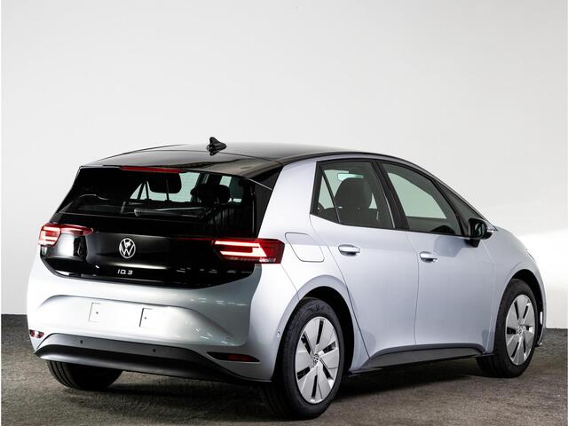 Volkswagen ID.3 Pure 52 kWh 170 PK | Achteruitrijcamera | Stuur & Stoelverwarming | Keyless |