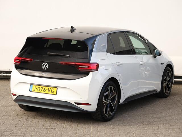 Volkswagen ID.3 First Plus 58 kWh | Navigatie | Stoelverwarming | Keyless | Camera | Parkeersensoren