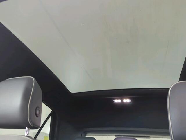 Volkswagen ID.3 First Max 58 kWh Metallic/ Digitale Cockpit/ Matrix Led/ Panoramadak/ Camera/ Clima/ Navi/ Parkeersensoren/ 20 lmv