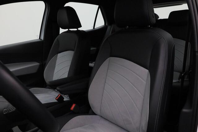 Volkswagen ID.3 Pro 58 kWh 145 pk | Leder/alcantara | Achteruitrijcamera | Navigatie | Keyless Entry | Stuurwiel verwarmd