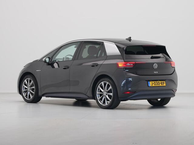 Volkswagen ID.3 First Plus 58 kWh Navigatie Camera iQ Light Stoelverwarming 220