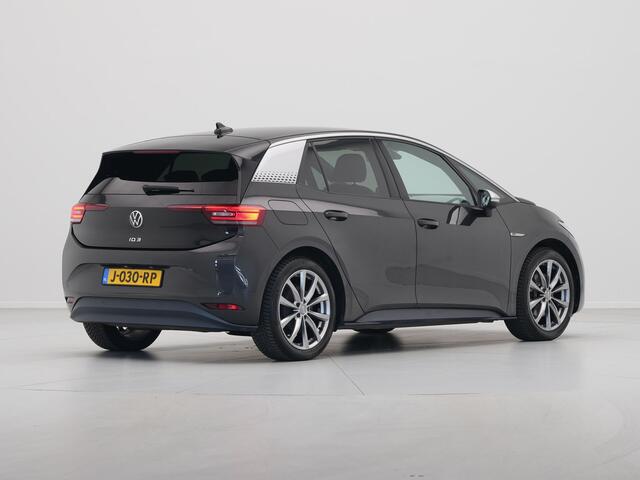 Volkswagen ID.3 First Plus 58 kWh Navigatie Camera iQ Light Stoelverwarming 220