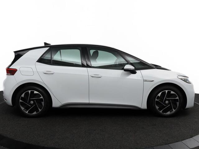 Volkswagen ID.3 Life 58 kWh Warmtepomp Navigatie Parkeersensoren BTW auto!!