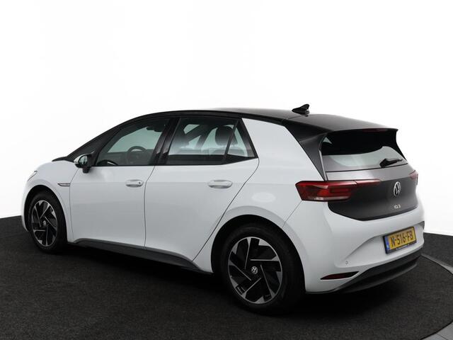 Volkswagen ID.3 Life 58 kWh Warmtepomp Navigatie Parkeersensoren BTW auto!!