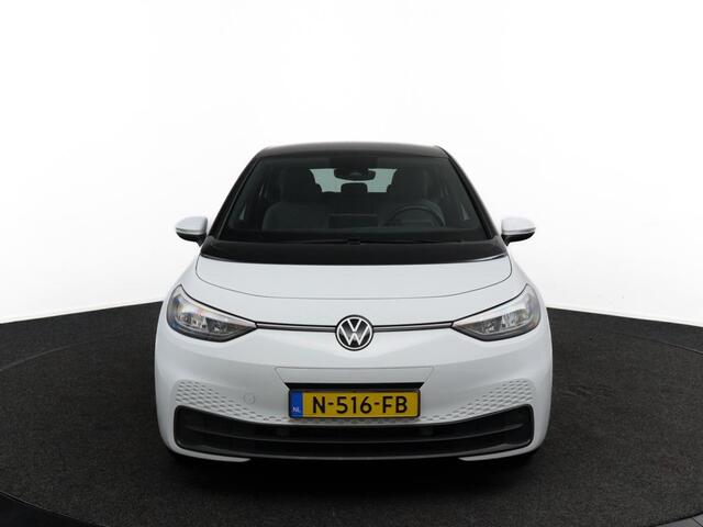 Volkswagen ID.3 Life 58 kWh Warmtepomp Navigatie Parkeersensoren BTW auto!!