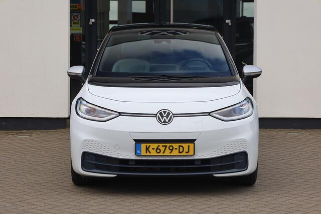 Volkswagen ID.3 First Plus 58 kWh 204PK / 150kW, NL auto 1e eigenaar dealeronderhouden, keyless start & entry, achteruitrijcamera (rear view), parkeersensoren voor en achter (pdc), stoel- en stuurwiel verwarming, LED Matrix (IQ.Lights), adaptieve cruise control (acc), 19