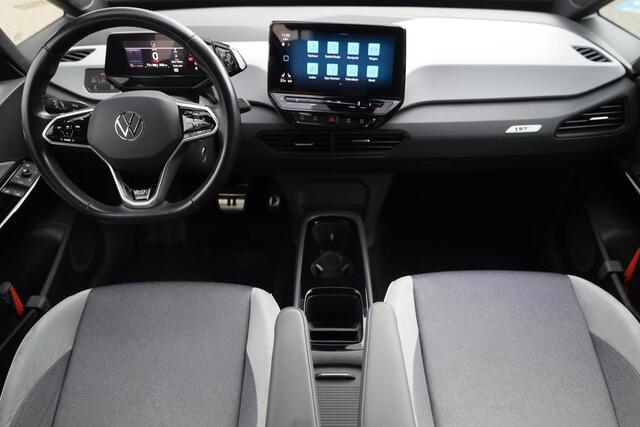 Volkswagen ID.3 First Plus 58 kWh 204PK / 150kW, NL auto 1e eigenaar dealeronderhouden, keyless start & entry, achteruitrijcamera (rear view), parkeersensoren voor en achter (pdc), stoel- en stuurwiel verwarming, LED Matrix (IQ.Lights), adaptieve cruise control (acc), 19