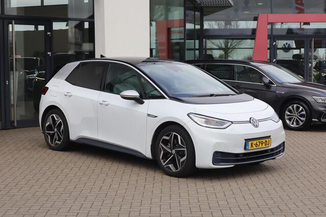 Volkswagen ID.3 First Plus 58 kWh 204PK / 150kW, NL auto 1e eigenaar dealeronderhouden, keyless start & entry, achteruitrijcamera (rear view), parkeersensoren voor en achter (pdc), stoel- en stuurwiel verwarming, LED Matrix (IQ.Lights), adaptieve cruise control (acc), 19