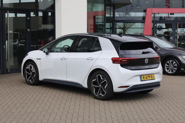 Volkswagen ID.3 First Plus 58 kWh 204PK / 150kW, NL auto 1e eigenaar dealeronderhouden, keyless start & entry, achteruitrijcamera (rear view), parkeersensoren voor en achter (pdc), stoel- en stuurwiel verwarming, LED Matrix (IQ.Lights), adaptieve cruise control (acc), 19