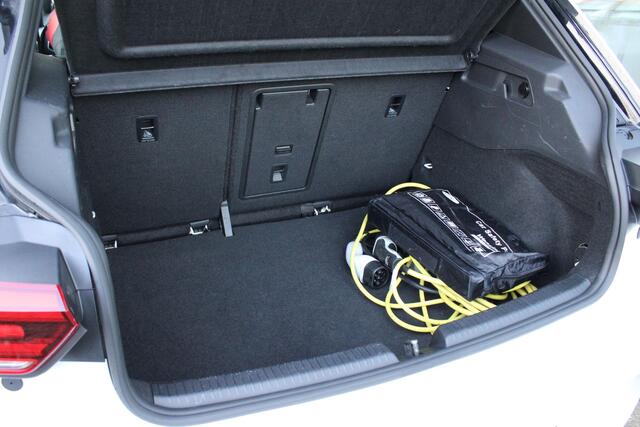 Volkswagen ID.3 PRO 58 kWh | Snel Laden | Lichtmetaal 20'' | Parkeersensoren | Stoelverwarming |