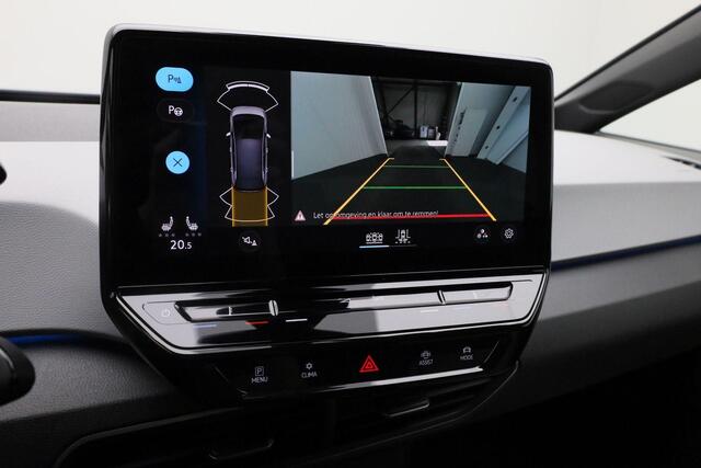 Volkswagen ID.3 Pro S 77 kWh 204 pk | Warmtepomp | IQ Light | Leder/alcantara | Stuur-/stoelverwarming | Navigatie | Achteruitrijcamera